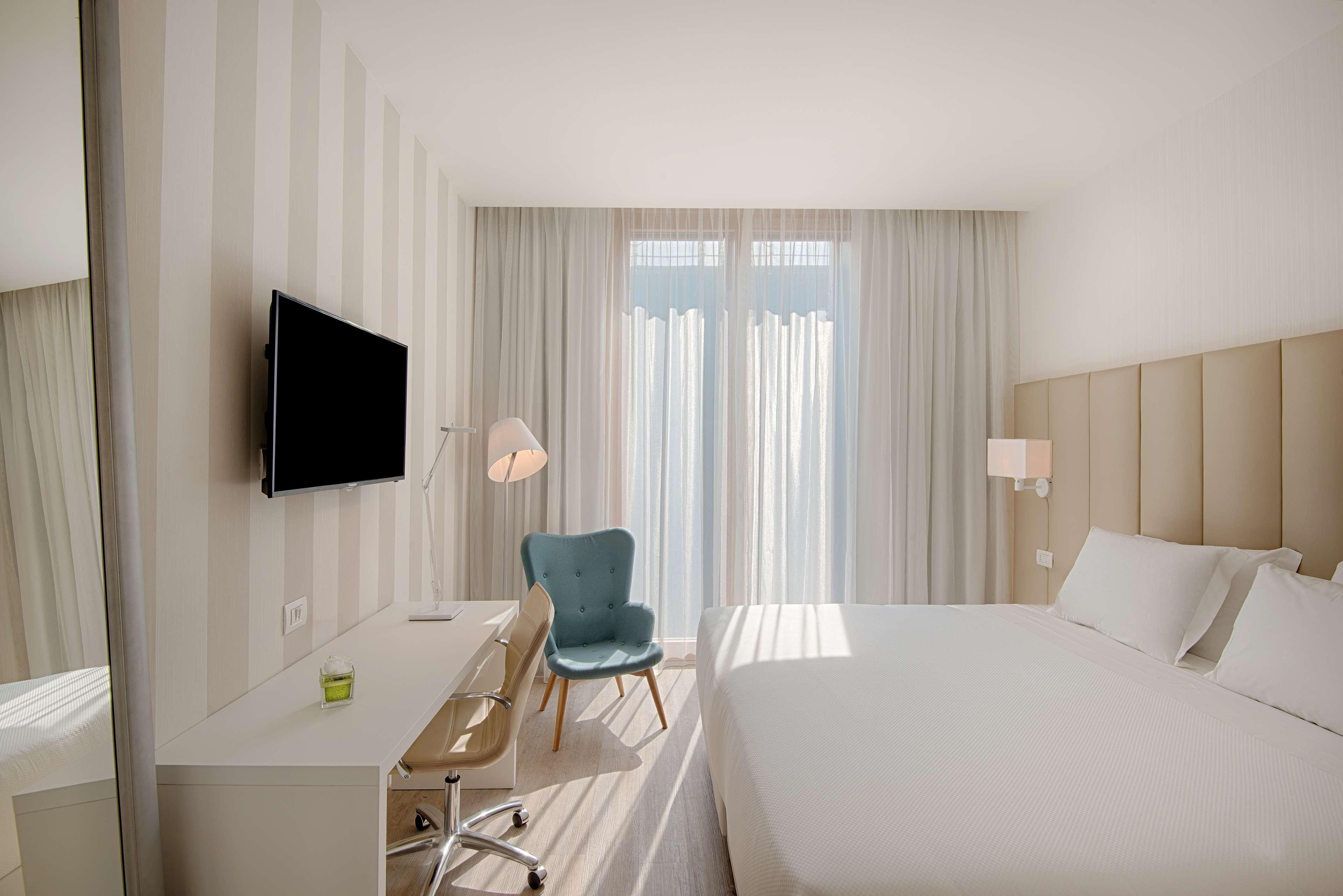 Hotel Nh Trient Exterior foto